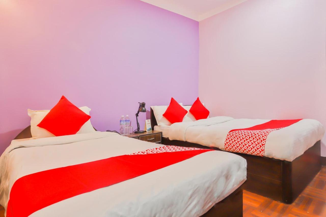 Oyo 720 Lekali Homes And Restaurant Kathmandu Esterno foto